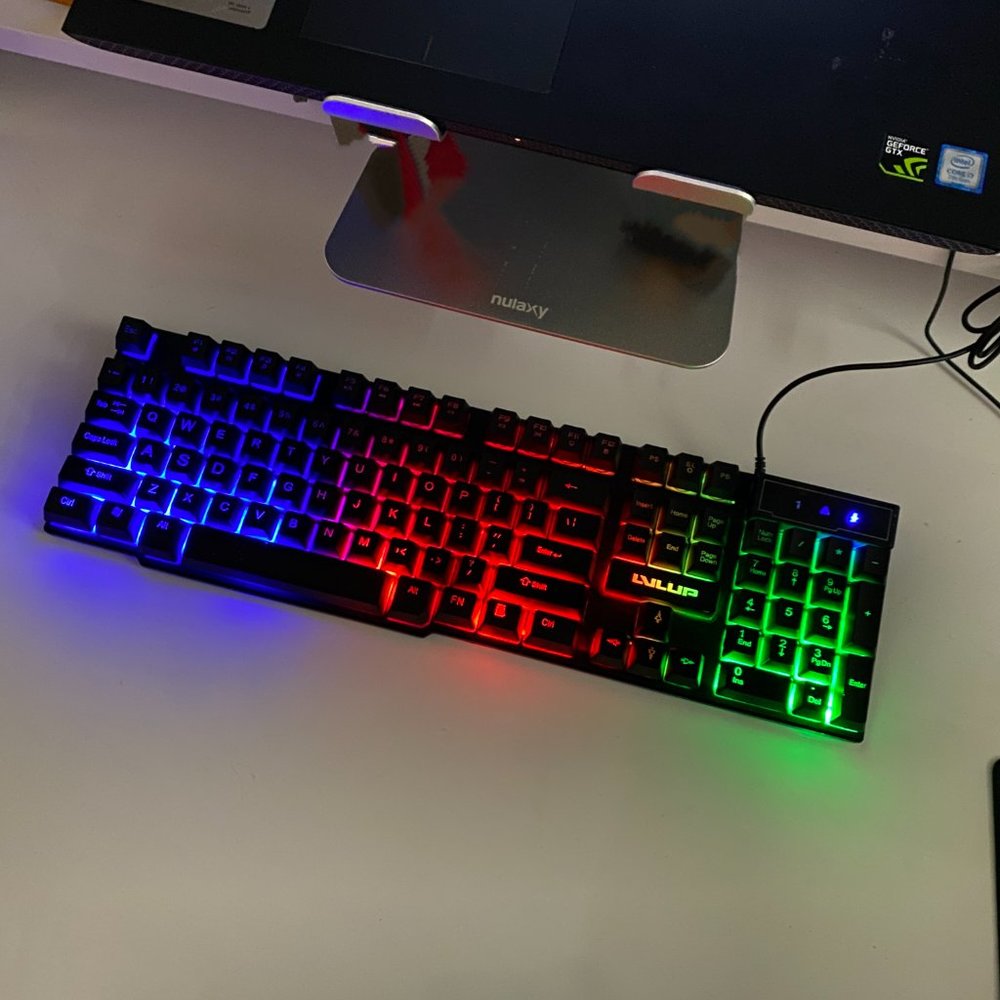 LVLUP Lighted USB Keyboard Brand New